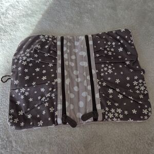 thirty-one Daisy And Polka Dot Print Jewelry Pouch